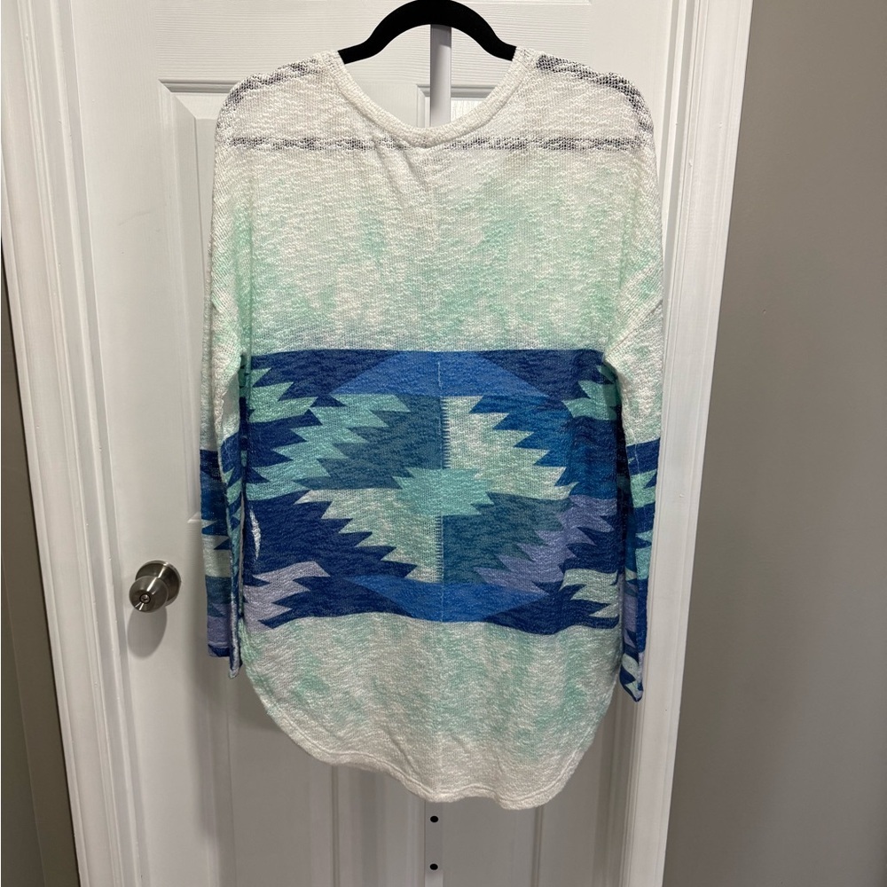 Geometric Patterned Sweater - Picture 4 of 4